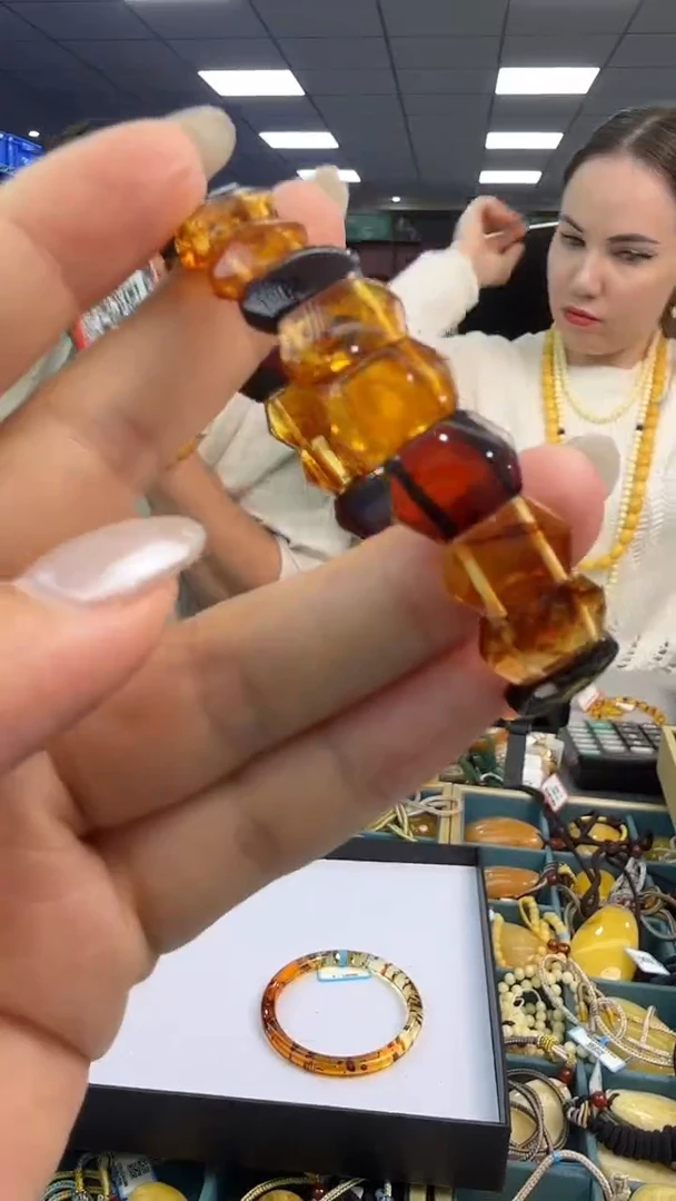 手链琥珀未镶嵌8秒拍号 假一罚三
