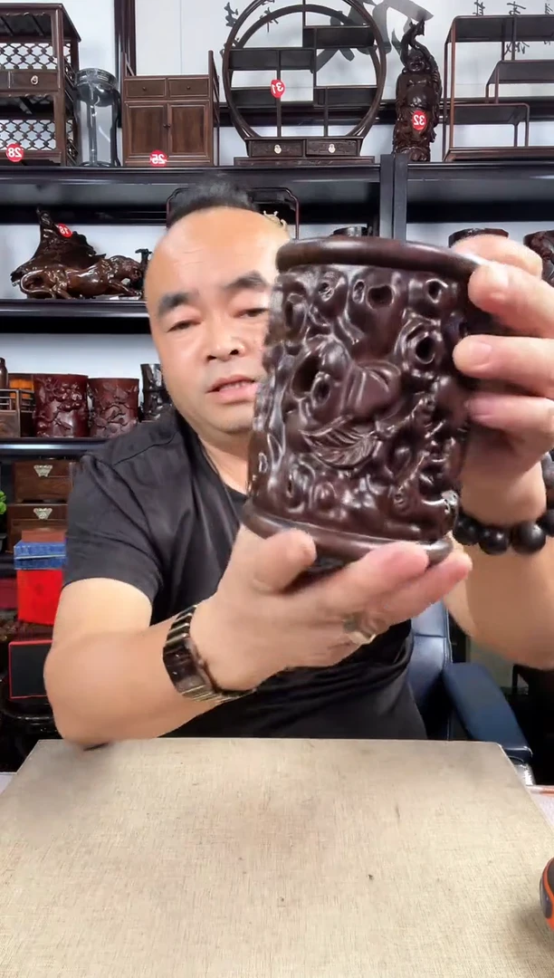 木寿桃笔筒老李红木工艺品