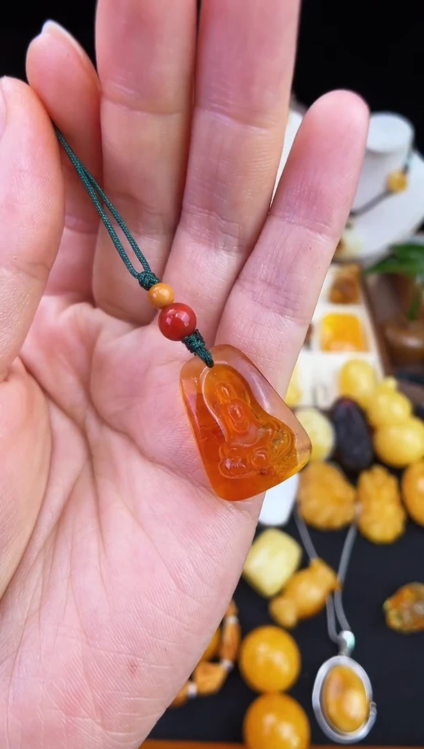 琥珀未镶嵌珠宝奇石柒月