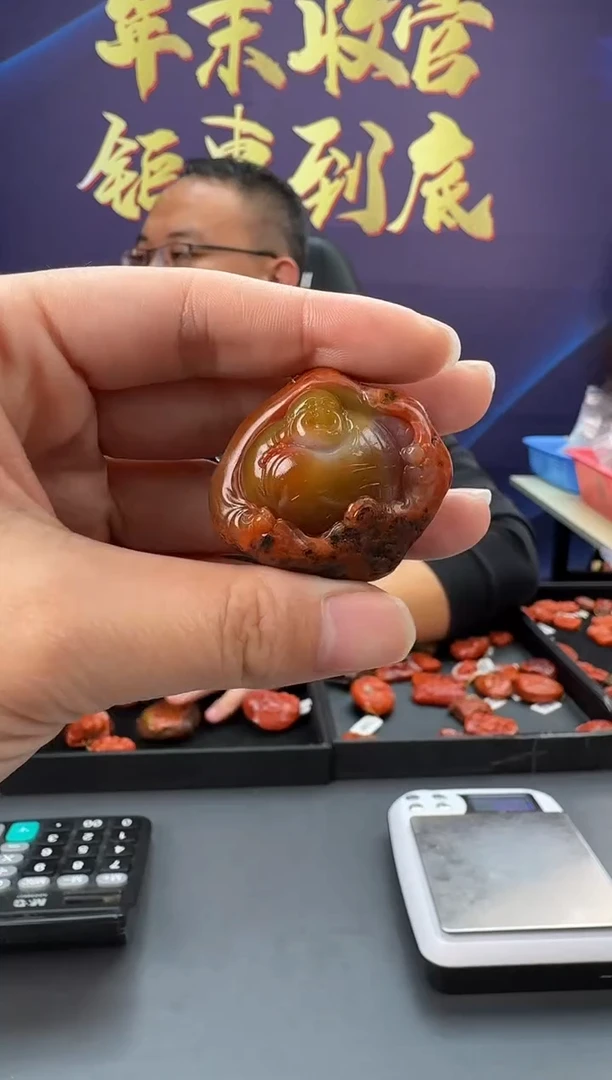 【闪购商品】南红玛瑙雕刻未镶嵌136ZB0120产品一个