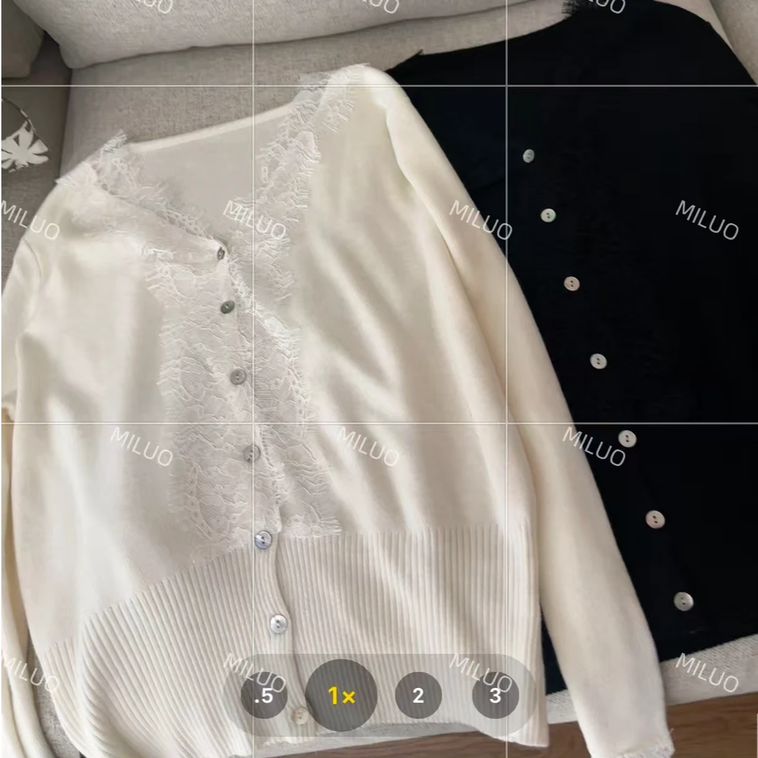 【哈尼家2】仙气飘飘早春新款蕾丝边V领百搭显瘦羊毛开衫Y113