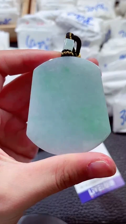 颈饰未镶嵌翡翠00002305