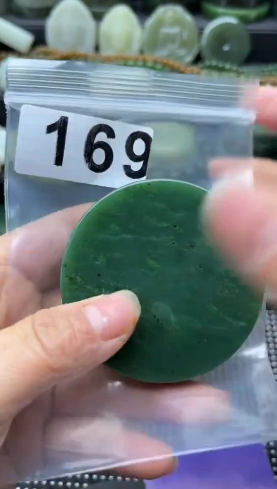 未镶嵌和田玉珠宝半成品镯芯