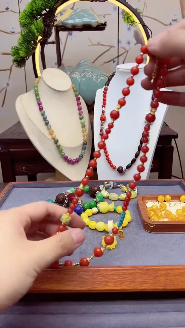 【闪购商品】南红玛瑙颈饰14K金镶嵌X104```