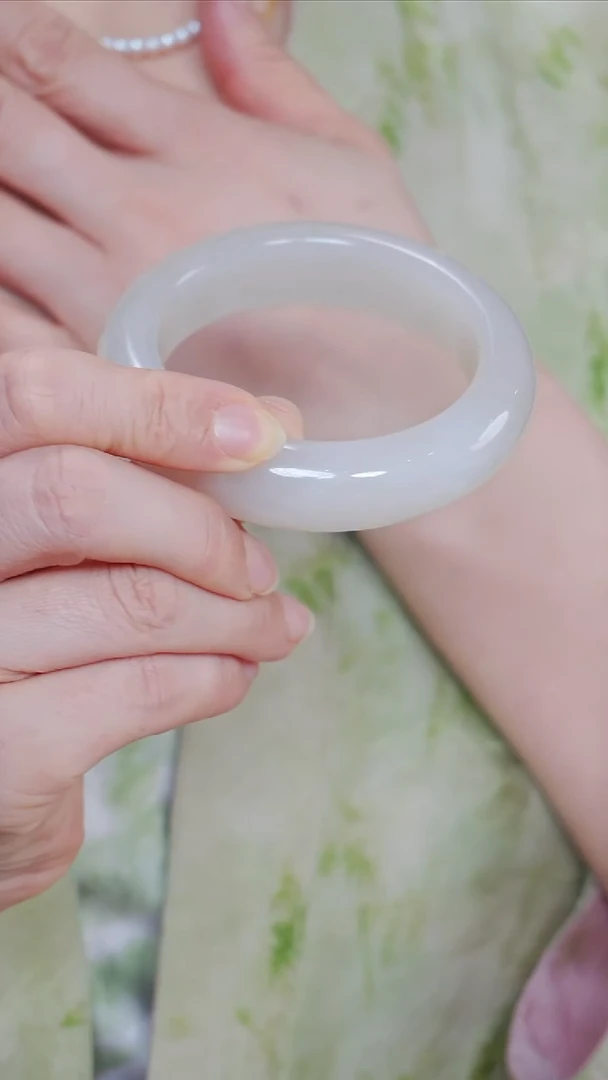 和田玉手镯未镶嵌34【棉】圈口57-58