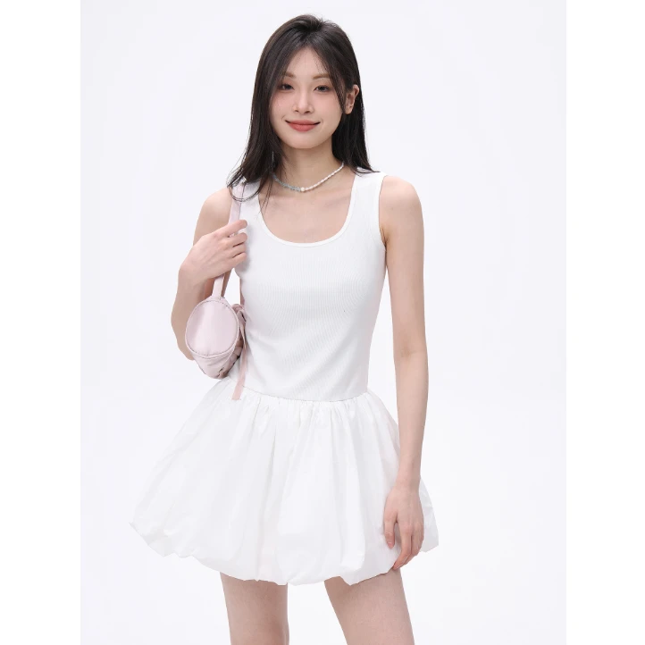 白色无袖背心连衣裙女小个子2025夏新款miu系千金风花苞蓬蓬短裙
