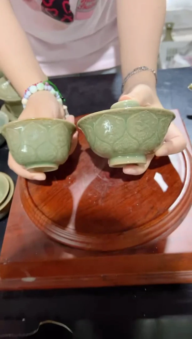 微瑕耀州窑鸳鸯莲瓣盖碗+鸳鸯小杯