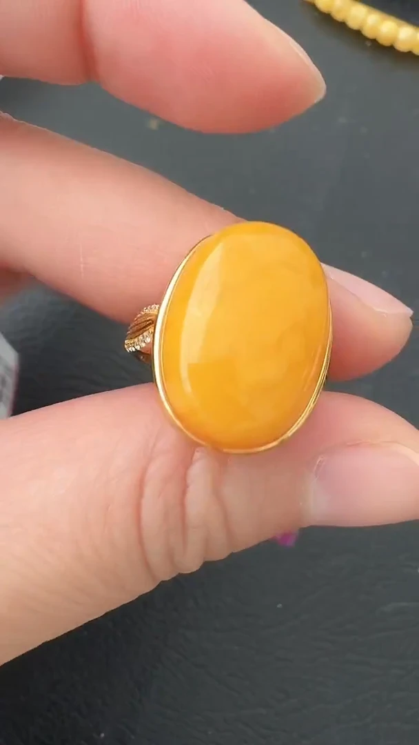 裸石蜜蜡未镶嵌戒指荣倩