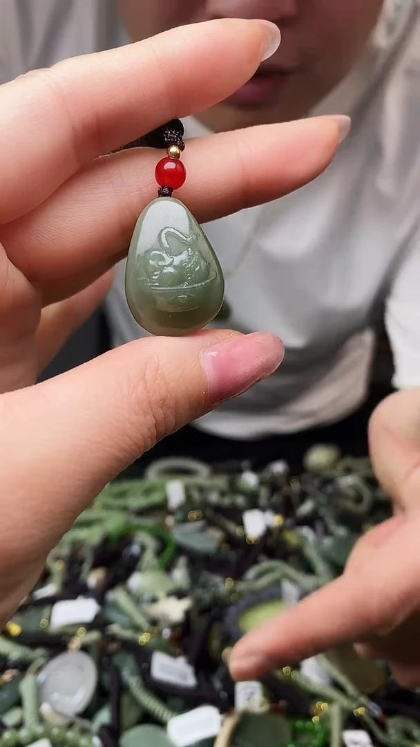 颈饰未镶嵌和田玉多样性发货，拍一发一