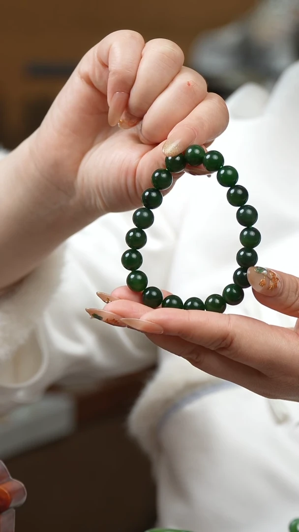 未镶嵌和田玉把件手串（多样性发货）