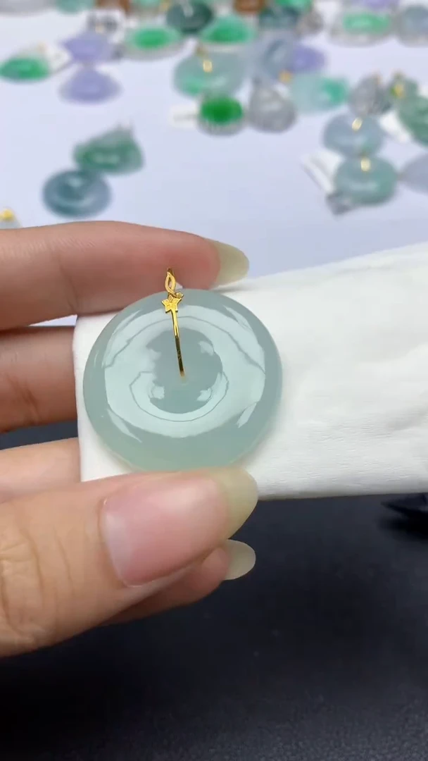 颈饰18K金镶嵌翡翠天然缅甸a货翡翠百元以上9元证书费自理