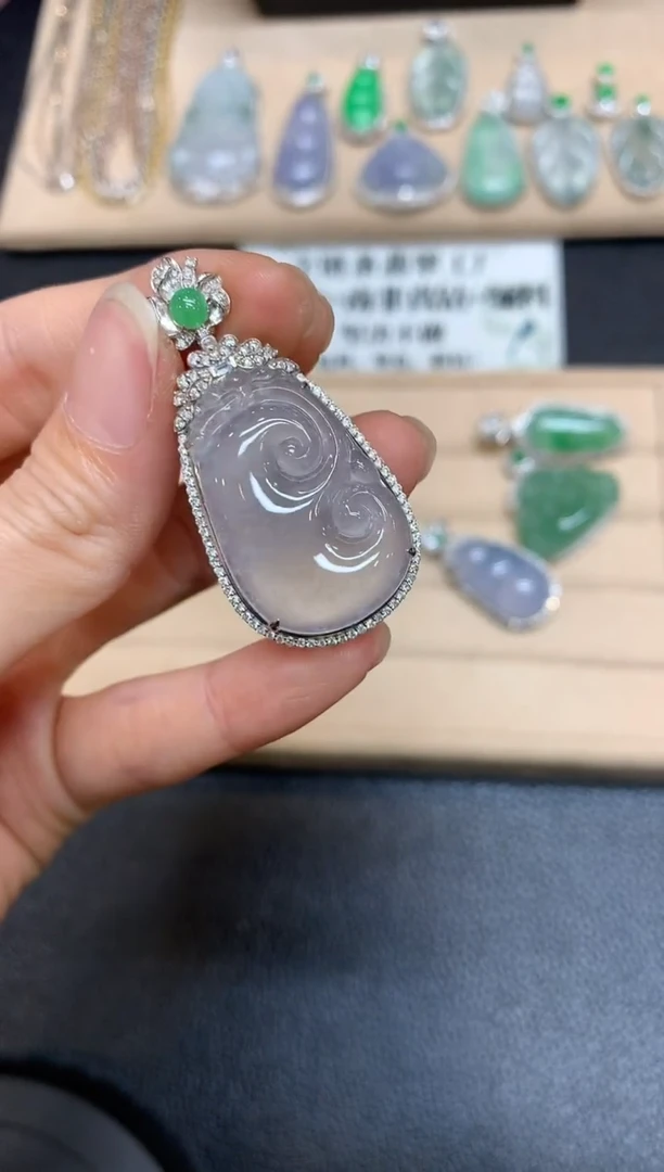 【闪购商品】翡翠颈饰18K金镶嵌如意【无服务费