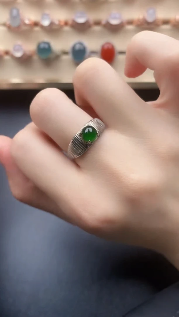 翡翠戒指银S925镶嵌一物一证一礼盒