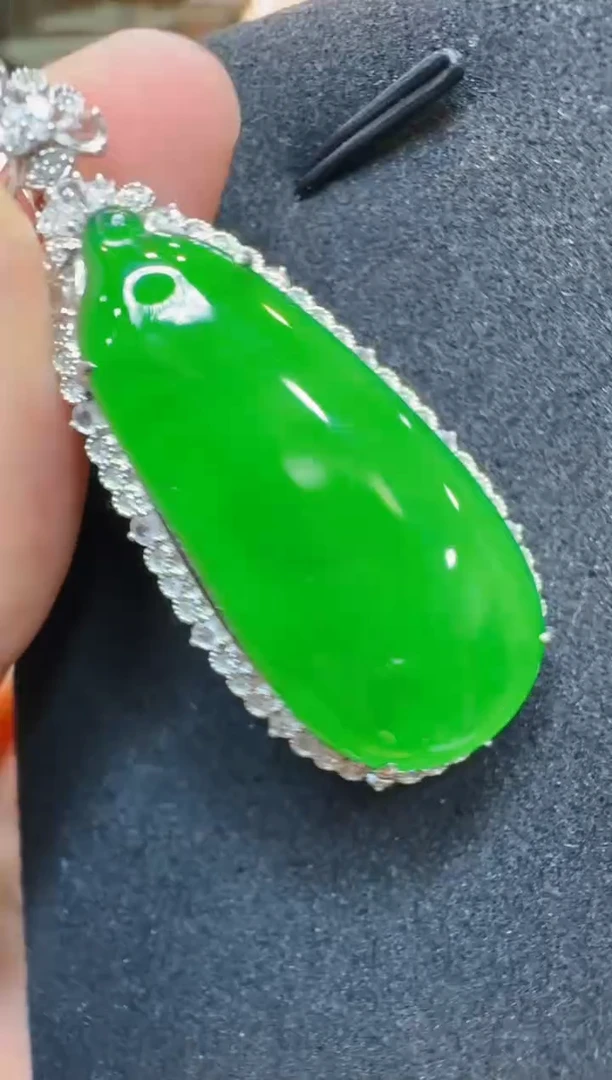 吊坠(不含链)18K金镶嵌翡翠多样性团购发一件