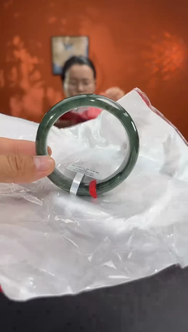 未镶嵌手镯翡翠翡翠手镯