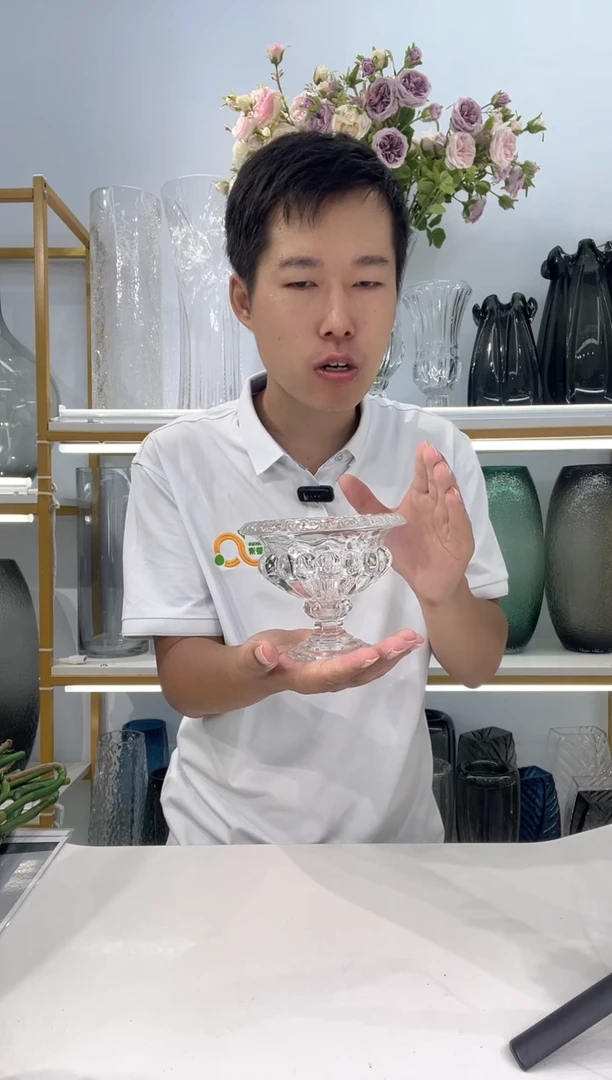翻边风灯小号透明玻璃花瓶