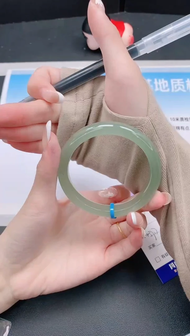 未镶嵌手镯石英质玉21J96-57