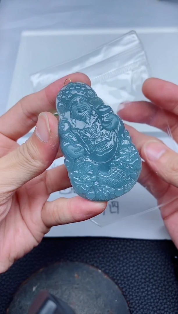 翡翠未镶嵌颈饰