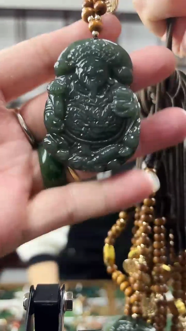 颈饰未镶嵌和田玉财神