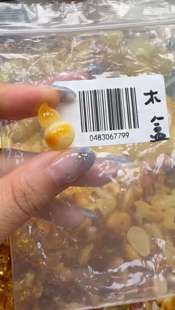 裸石琥珀未镶嵌如图