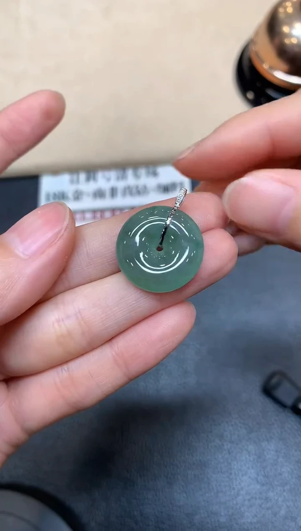 【闪购商品】翡翠颈饰18K金镶嵌【无鉴赏期多样性发其一