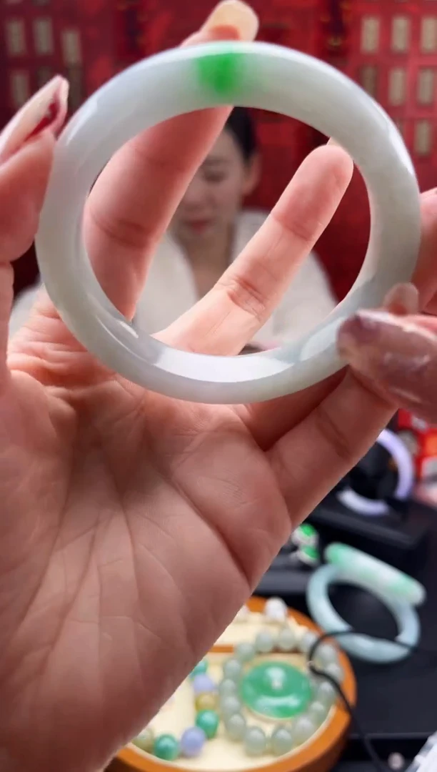 【闪购商品】翡翠手镯未镶嵌手镯