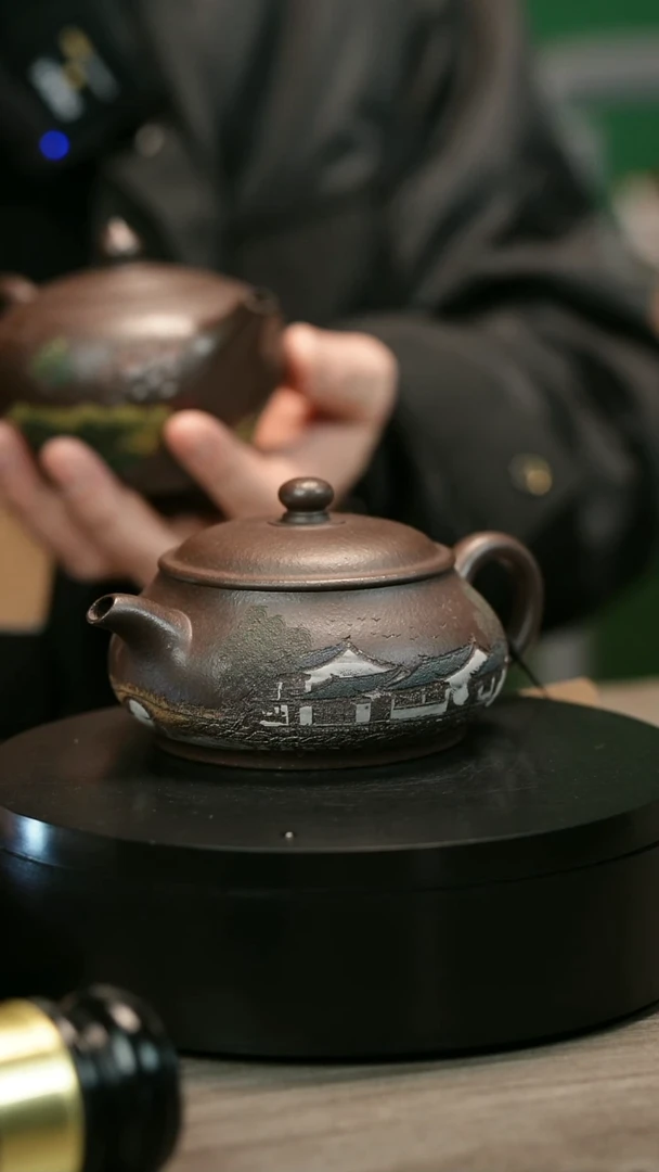 茶壶紫砂用****5H2358赵翠虹紫泥彩刻明炉