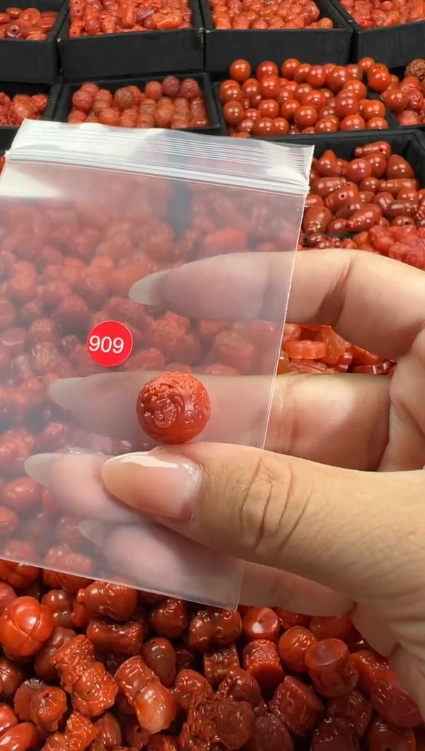 颈饰未镶嵌南红玛瑙1