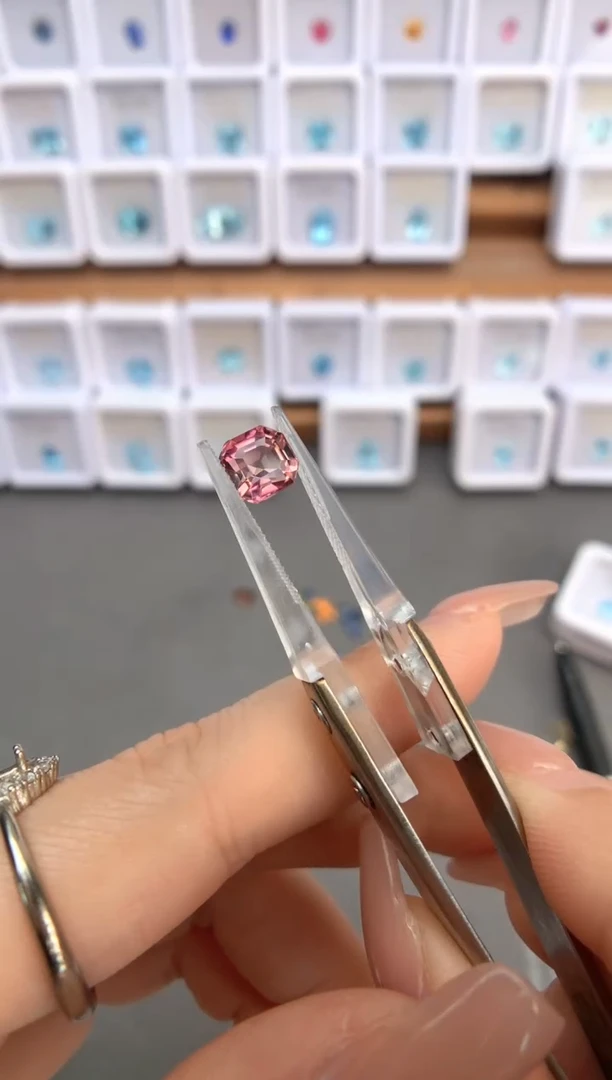 未镶嵌裸石定制碧玺2.2ct 09059