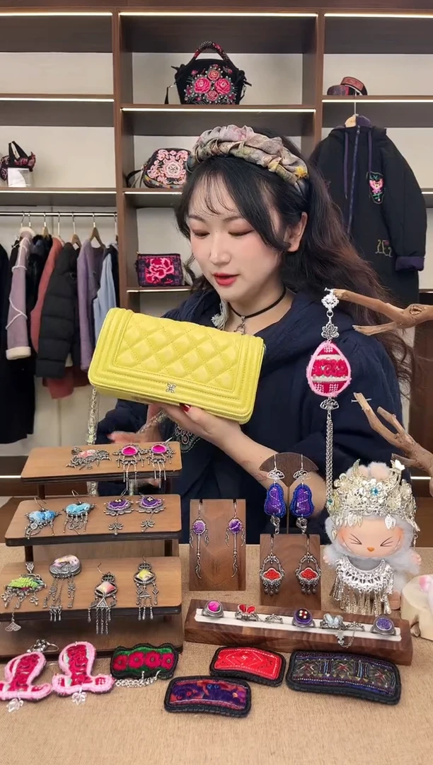 织绣A17黔东南苗族刺绣