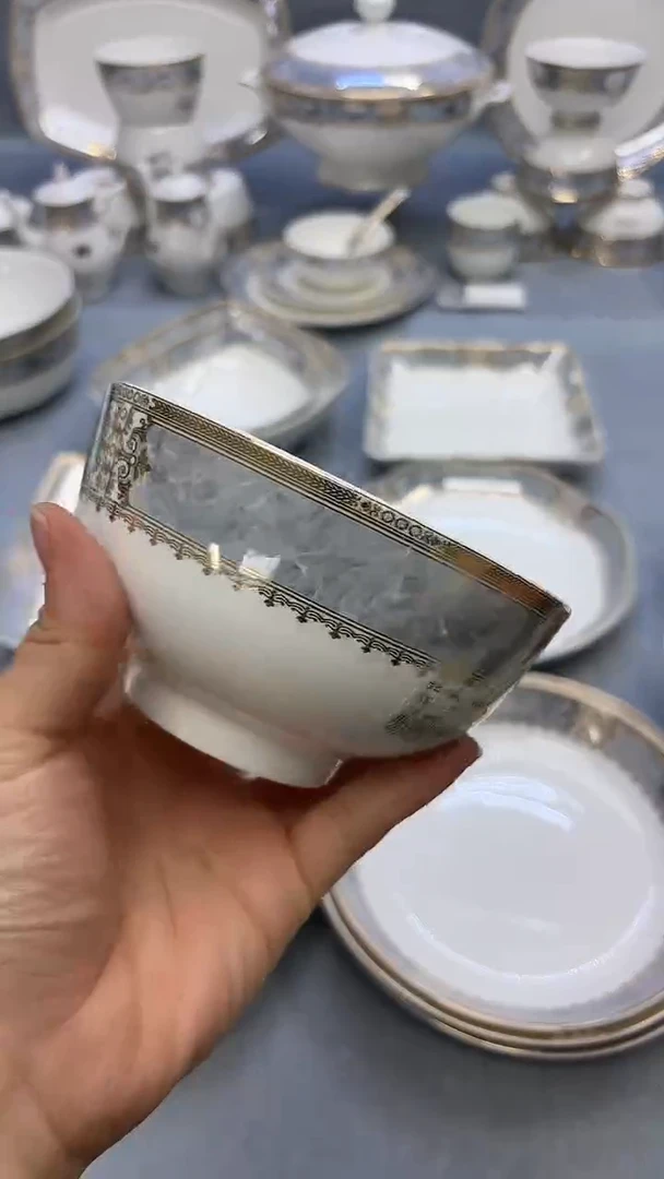 骨瓷开门大吉4.5高2个6高4个7面2个8方8饭9贵龙8花各一个