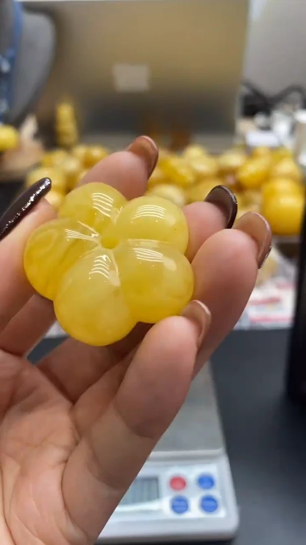 琥珀未镶嵌珠宝奇石2767