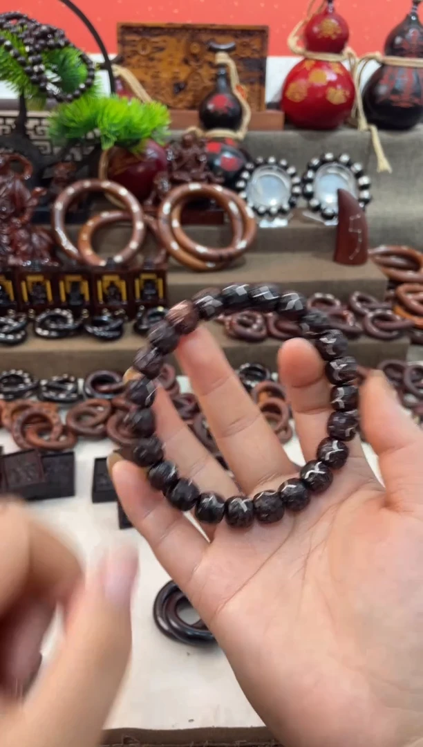 木四***哥枣木镶银闪电纹手串