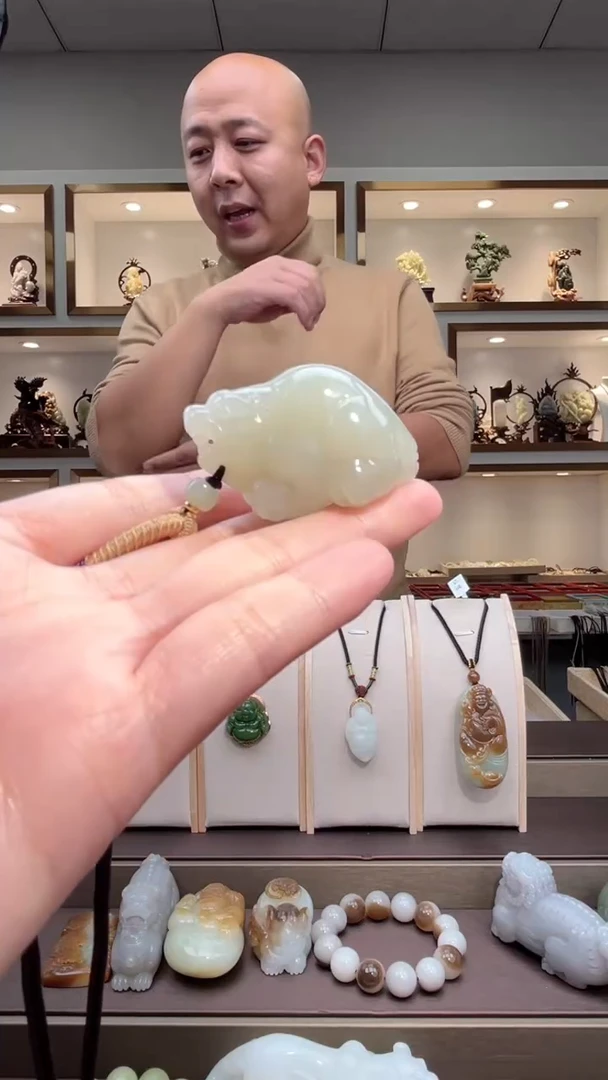 颈饰未镶嵌和田玉苏