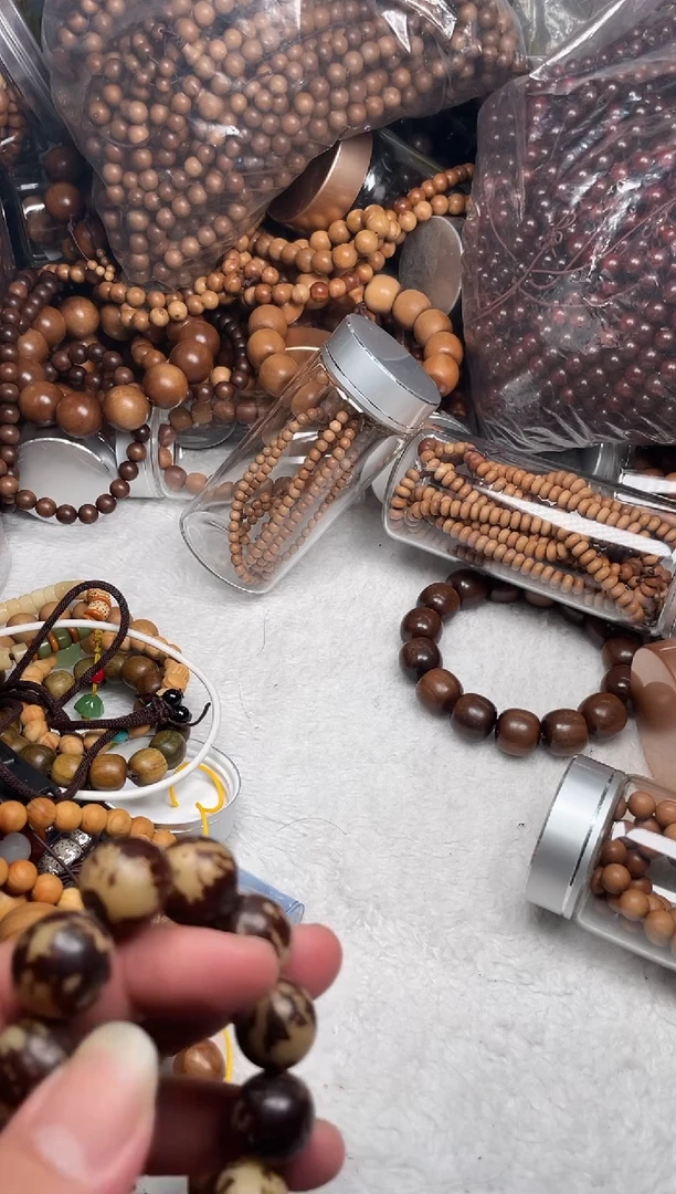 【闪购商品】檀香木手串/手链1.5*15来来来