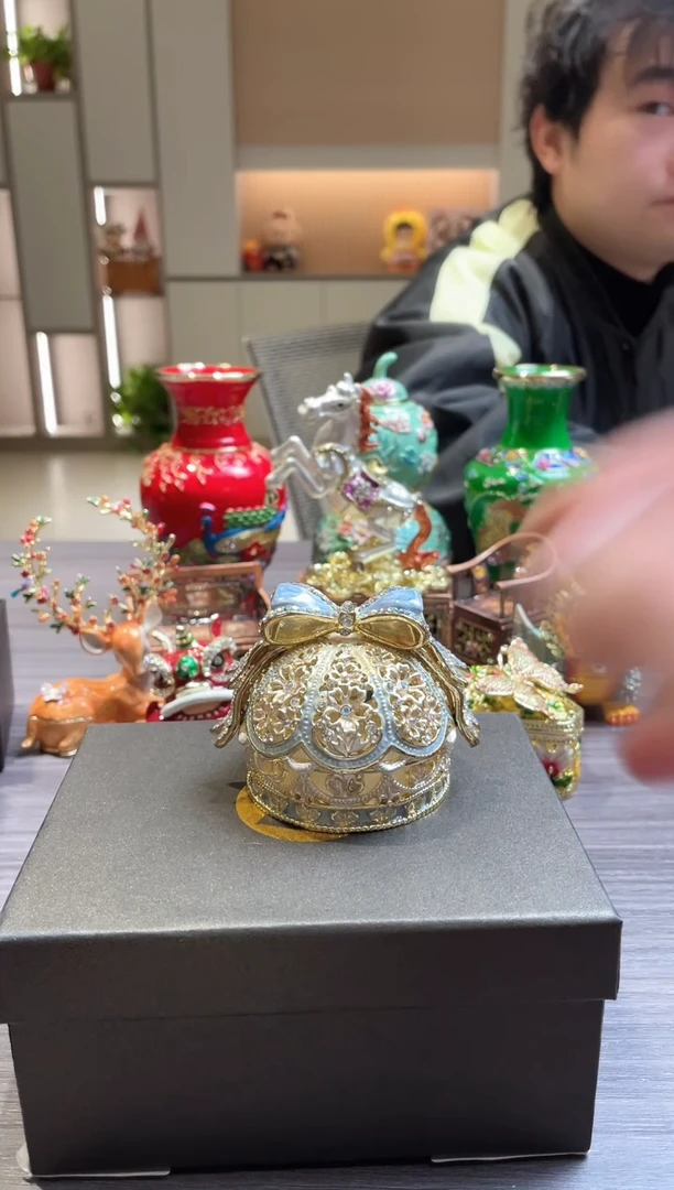 摆件珐琅彩七宝烧首饰盒