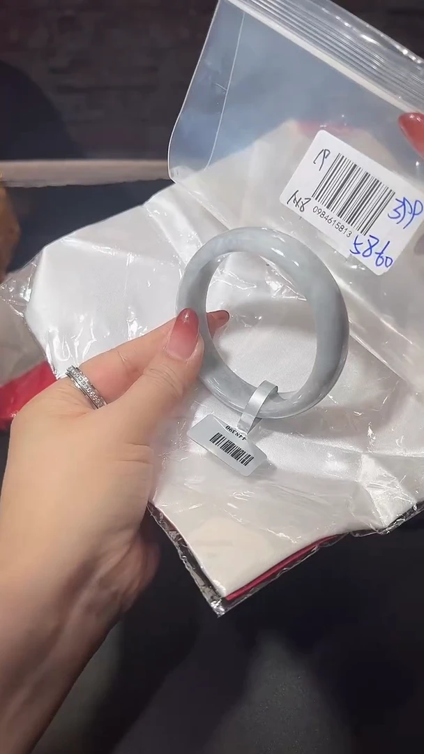 【闪购商品】翡翠手镯未镶嵌翡翠手镯