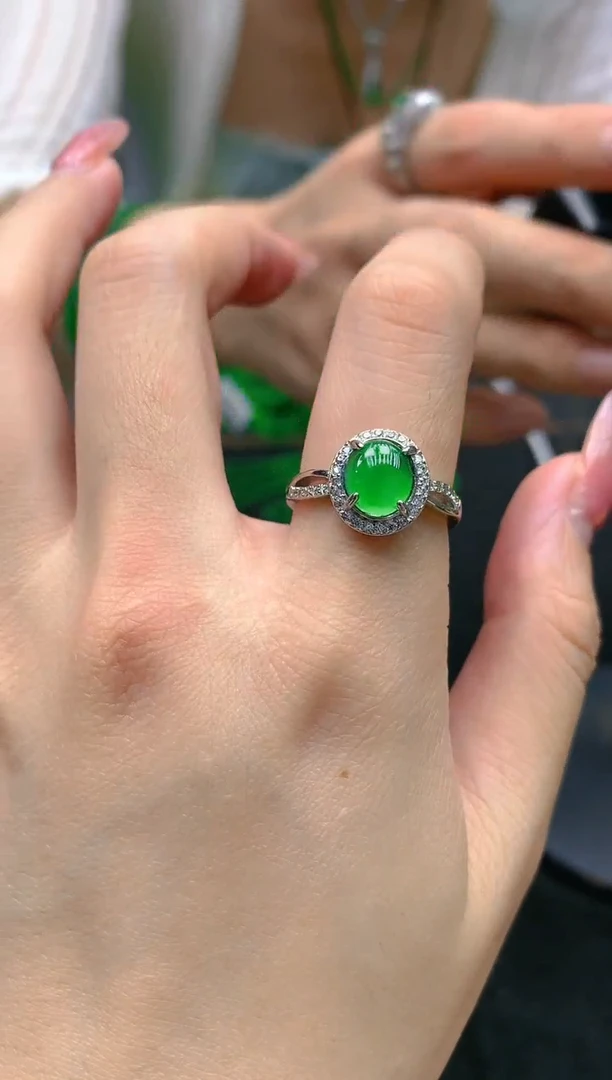 翡翠未镶嵌颈饰天然A货翡翠