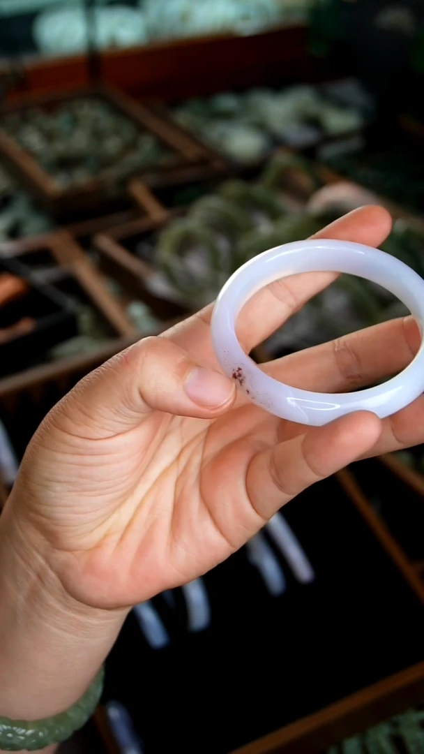 未镶嵌镯子玛瑙/玉髓1.10   56