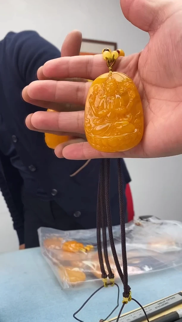 琥珀未镶嵌珠宝奇石假一罚十，多样性发一件032
