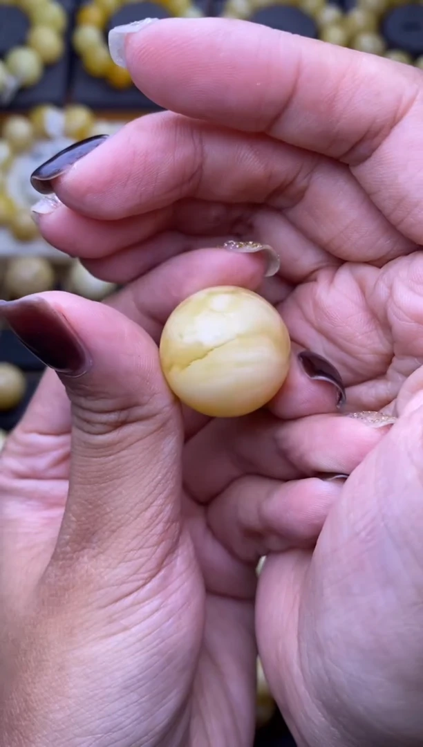 裸石琥珀未镶嵌大小姐珠宝81