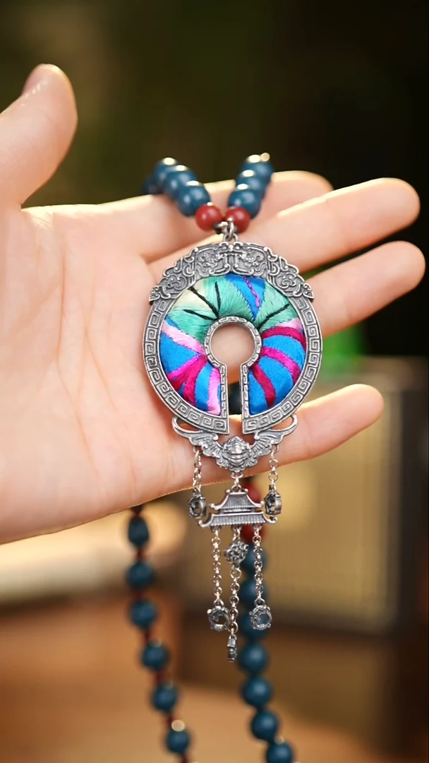 刺绣私人定制苗族手工A945