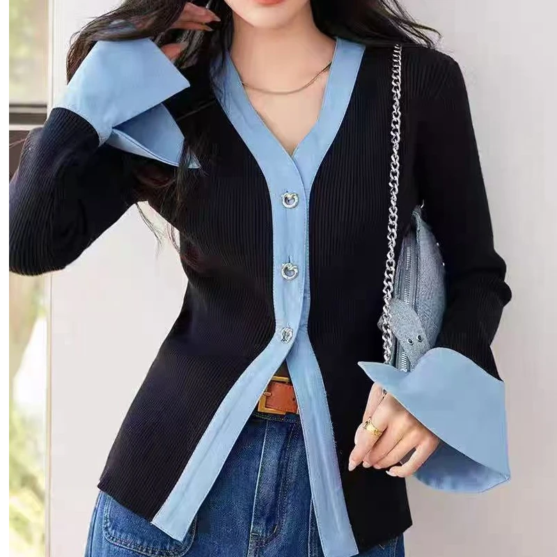 新款撞色V领喇叭袖针织开衫