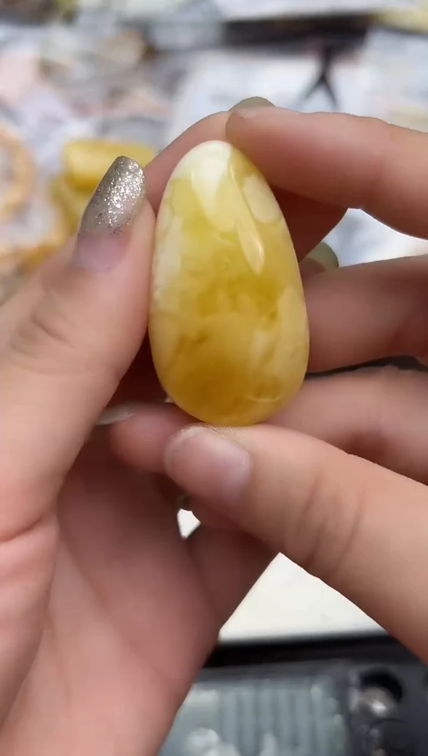 未镶嵌蜜蜡裸石蜜蜡吊坠