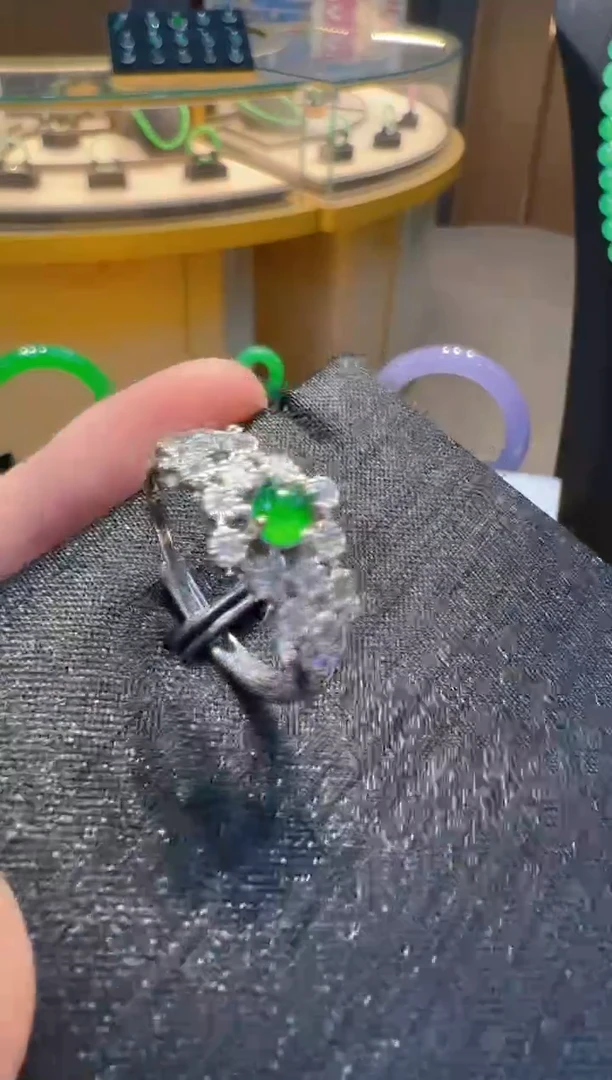 【闪购商品】翡翠戒指合金多样性发货一件