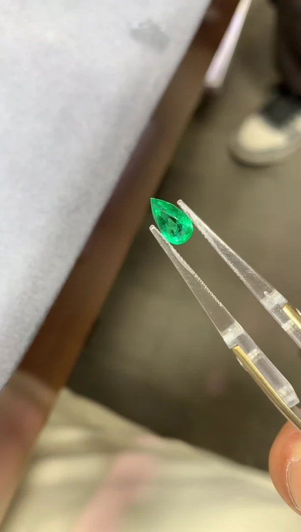 【闪购商品】祖母绿裸石未镶嵌0.87ct 17