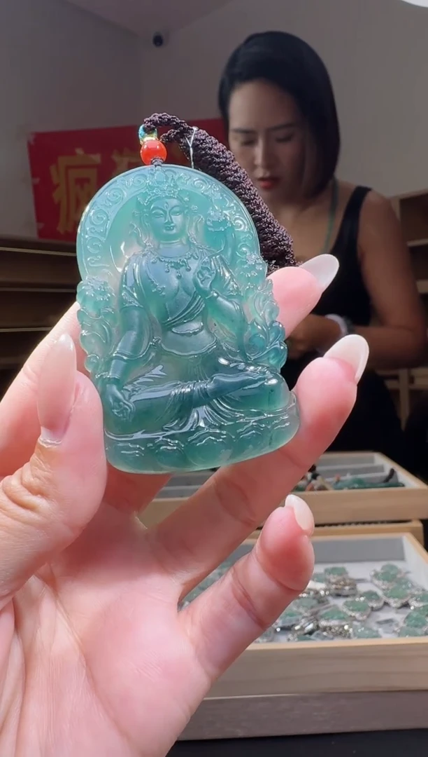 翡翠未镶嵌吊坠(不含链)纯天然A货翡翠度母（多样性发其一）