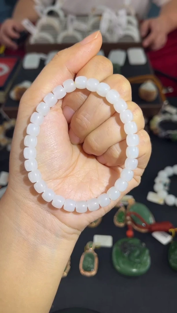 和田玉未镶嵌颈饰手串