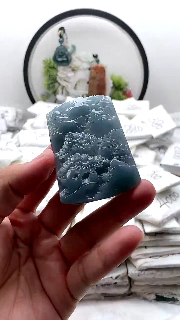 颈饰未镶嵌翡翠山水牌