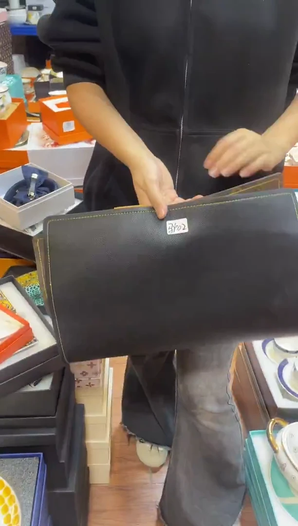 杯鸿辉家品牌瓷器，京东包邮！黄色拉布布